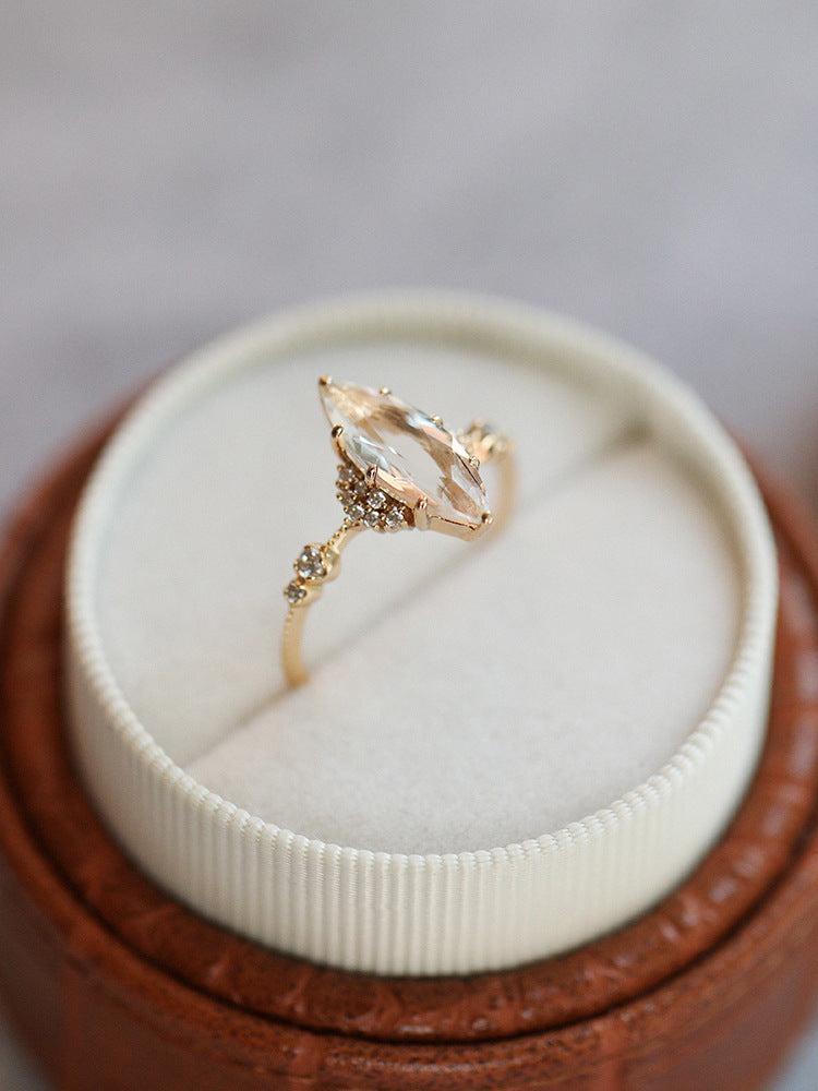 French Retro Diamond Shaped White Crystal Ring