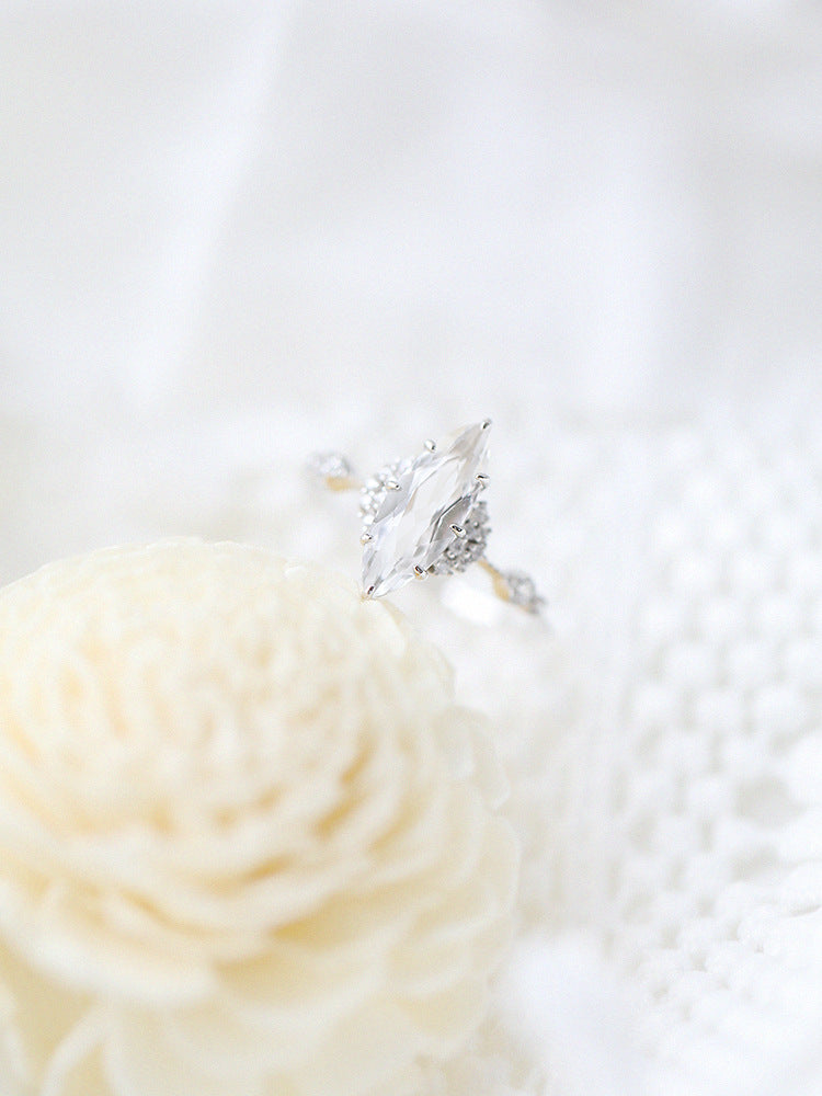 French Retro Diamond Shaped White Crystal Ring